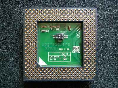 Intel Pentium III Tualatin 1.133GHz con CPU adapter