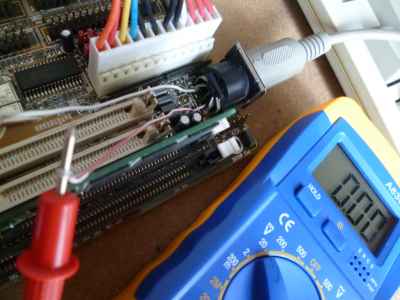 Keyboard error: riparazione del socket sulla motherboard